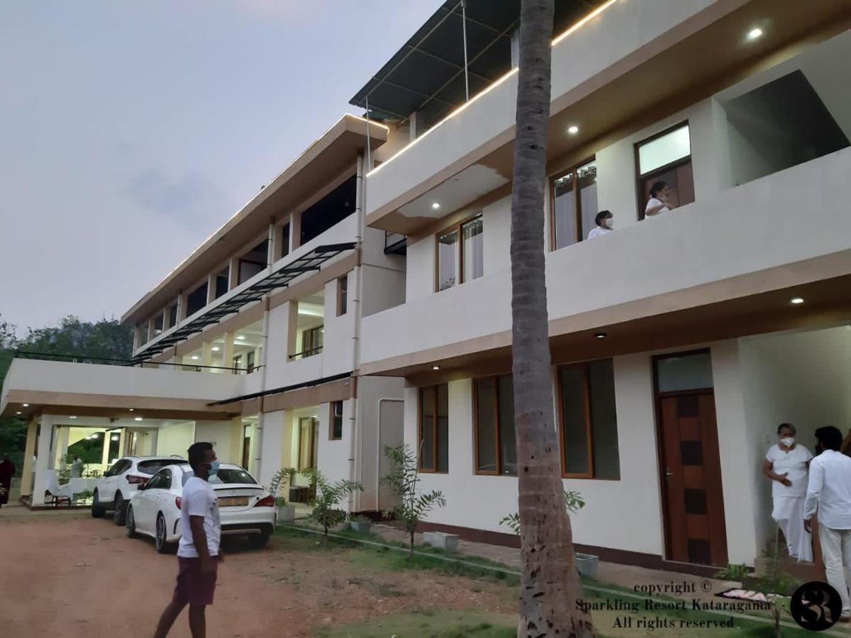 Sparkling Resort Kataragama Kültér fotó