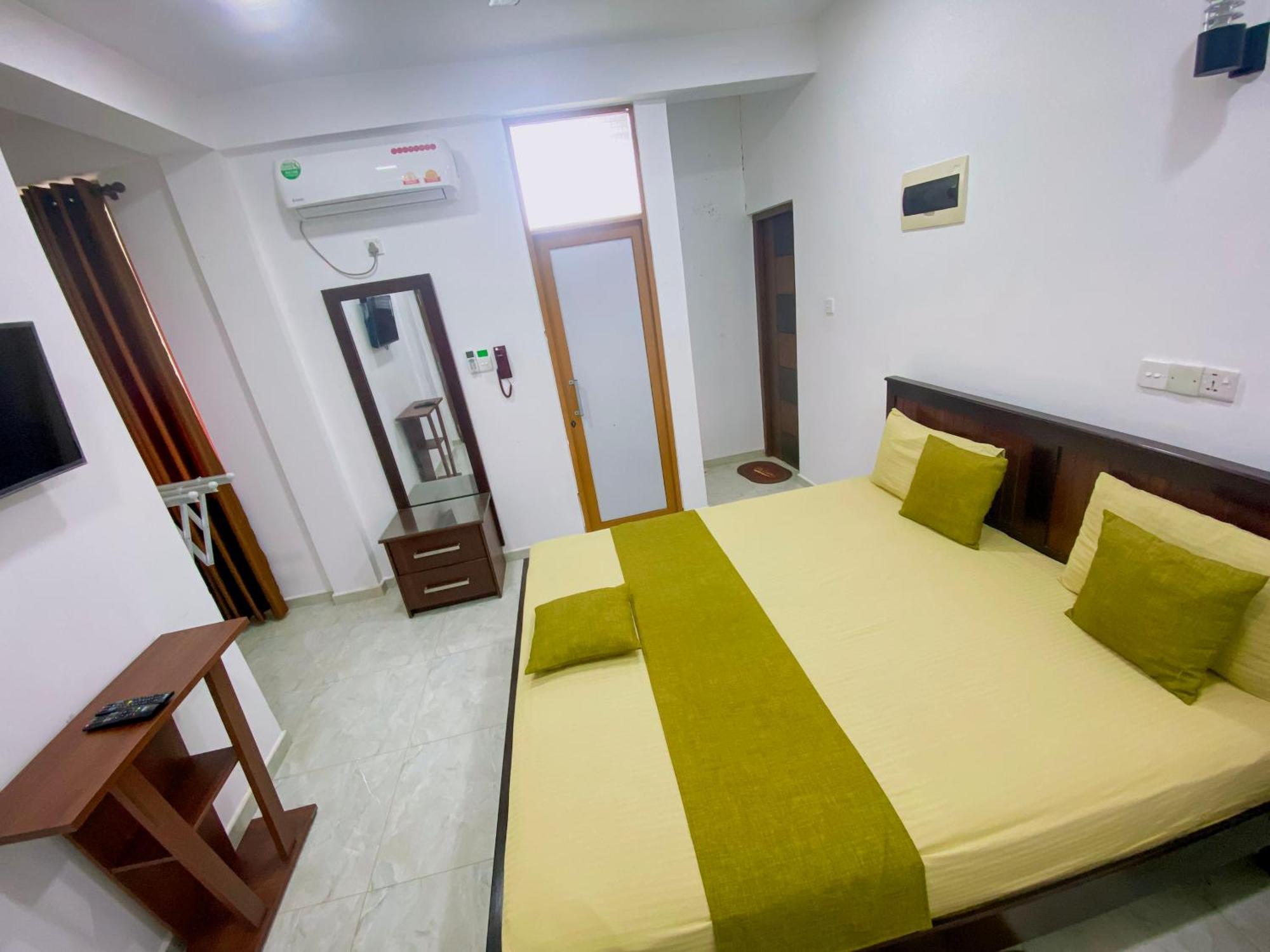 Sparkling Resort Kataragama Kültér fotó