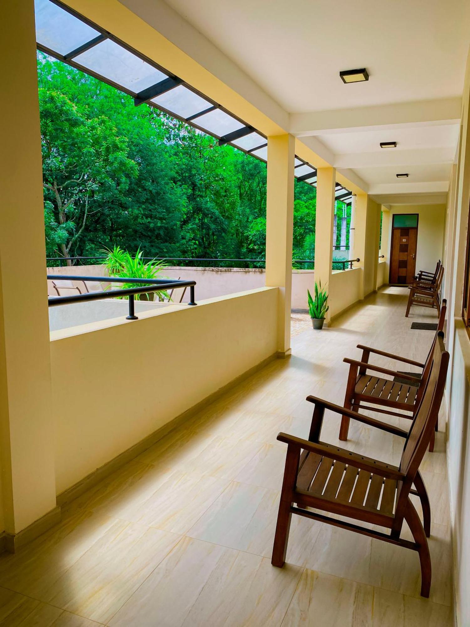 Sparkling Resort Kataragama Kültér fotó